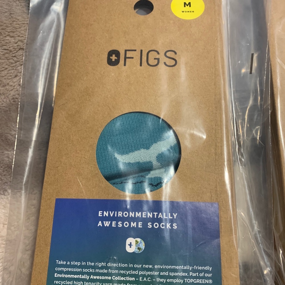 New Figs Save the Whales Compression socks - Picture 2 of 3